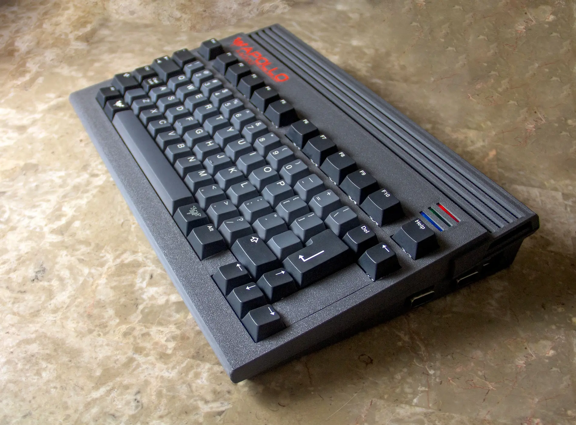 Apollo A6000 - Left Right 3/4